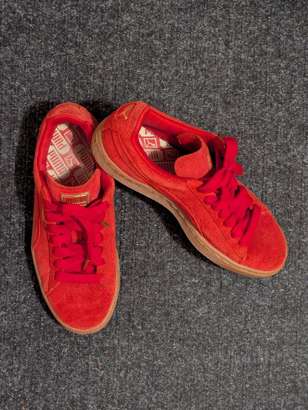 Puma Suede Sneakers Womens SZ 6